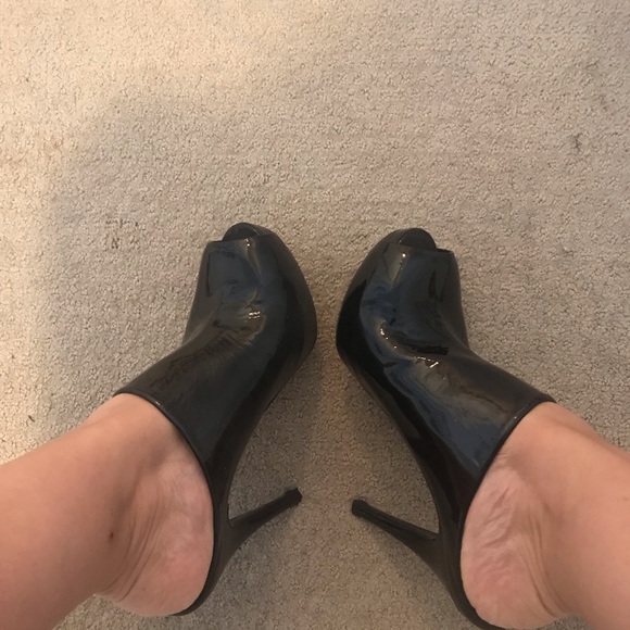 Stuart Weitzman platform slides - Picture 7 of 8